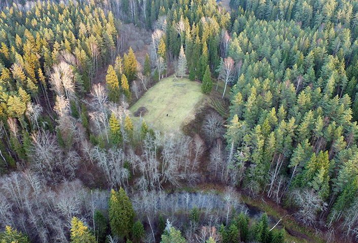 Gints Ērglis & Valters Grīviņš. Pekas kalns